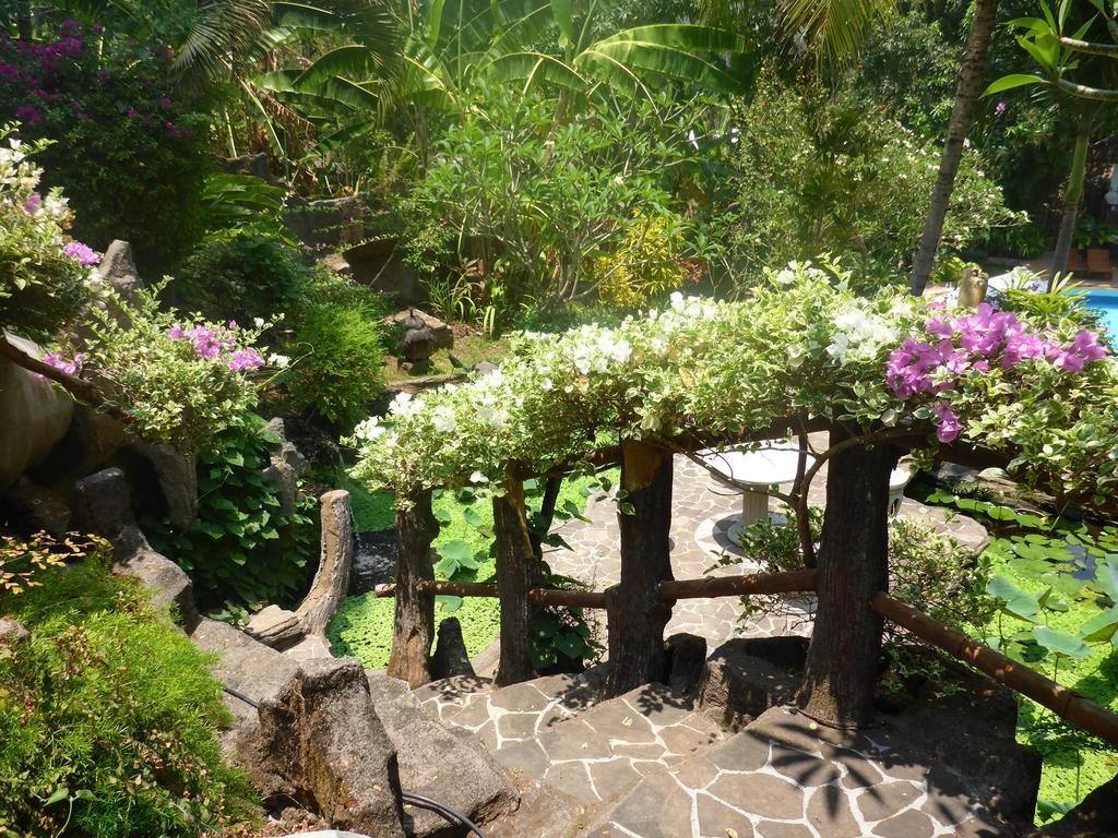 Gunung Paradis Retreat Munduk Buitenkant foto